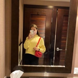 Meet your Posher, Noemi